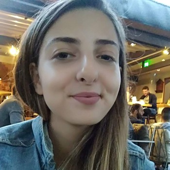 Μαθήτρια, Χρύσα Λαμπροπούλου